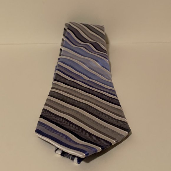 Calvin Klein Blue Striped Men's Necktie - Picture 7 of 8